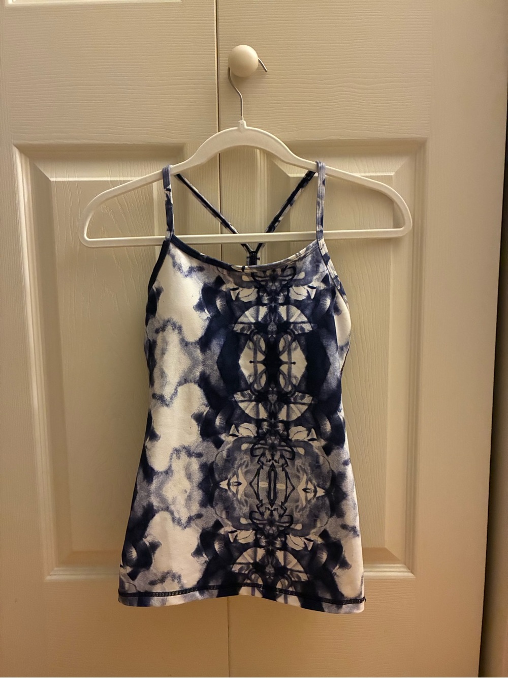 Lululemon Women’s Navy Tie-Dye Workout/Running Top